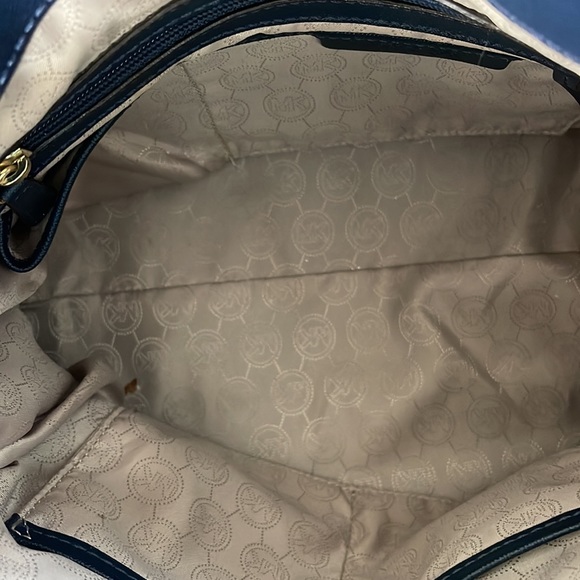 Michael Kors Navy Excellent Cond Large Hamilton Tote/ MK Dust Bag included - Picture 11 of 16